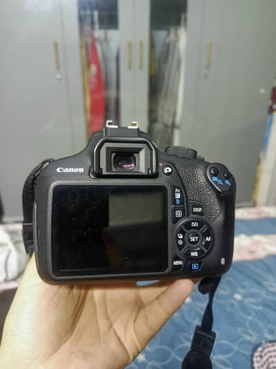 Canon EOS 1200D