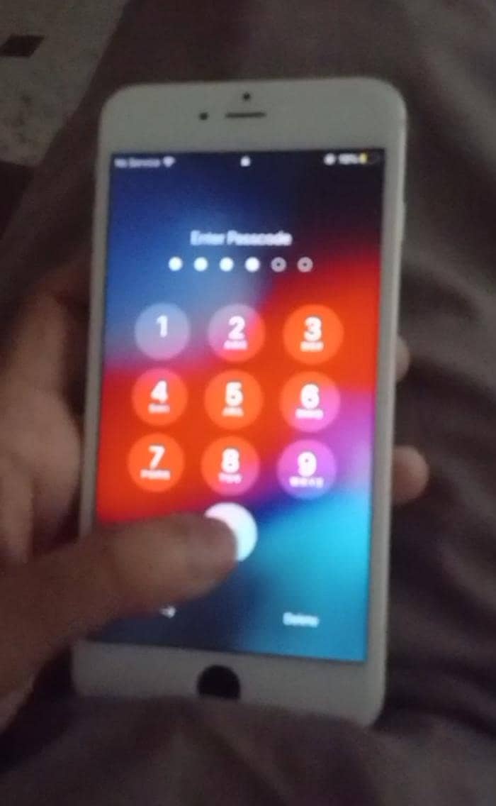 Apple iPhone 6 Plus 1
