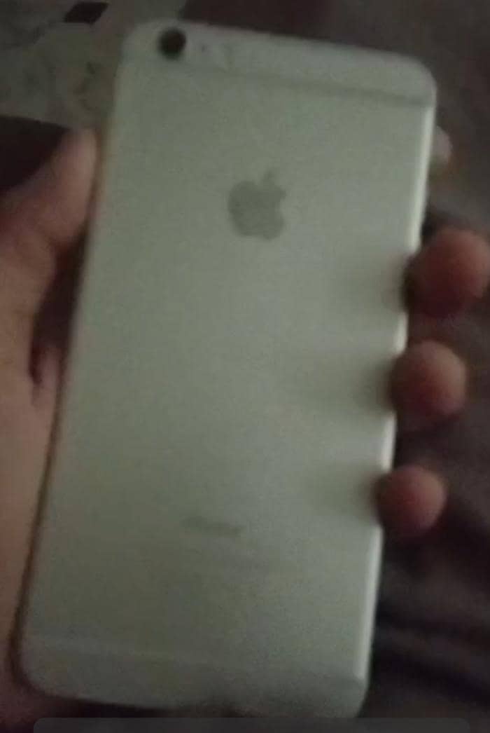 Apple iPhone 6 Plus 2