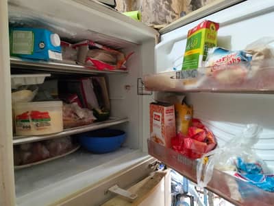 Dawlance Full Size Fridge for Sale
