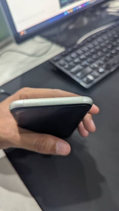 I phone 11 PTA (128)