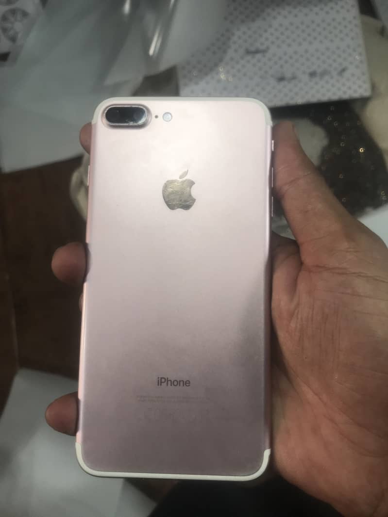 Apple iPhone 7 Plus 1