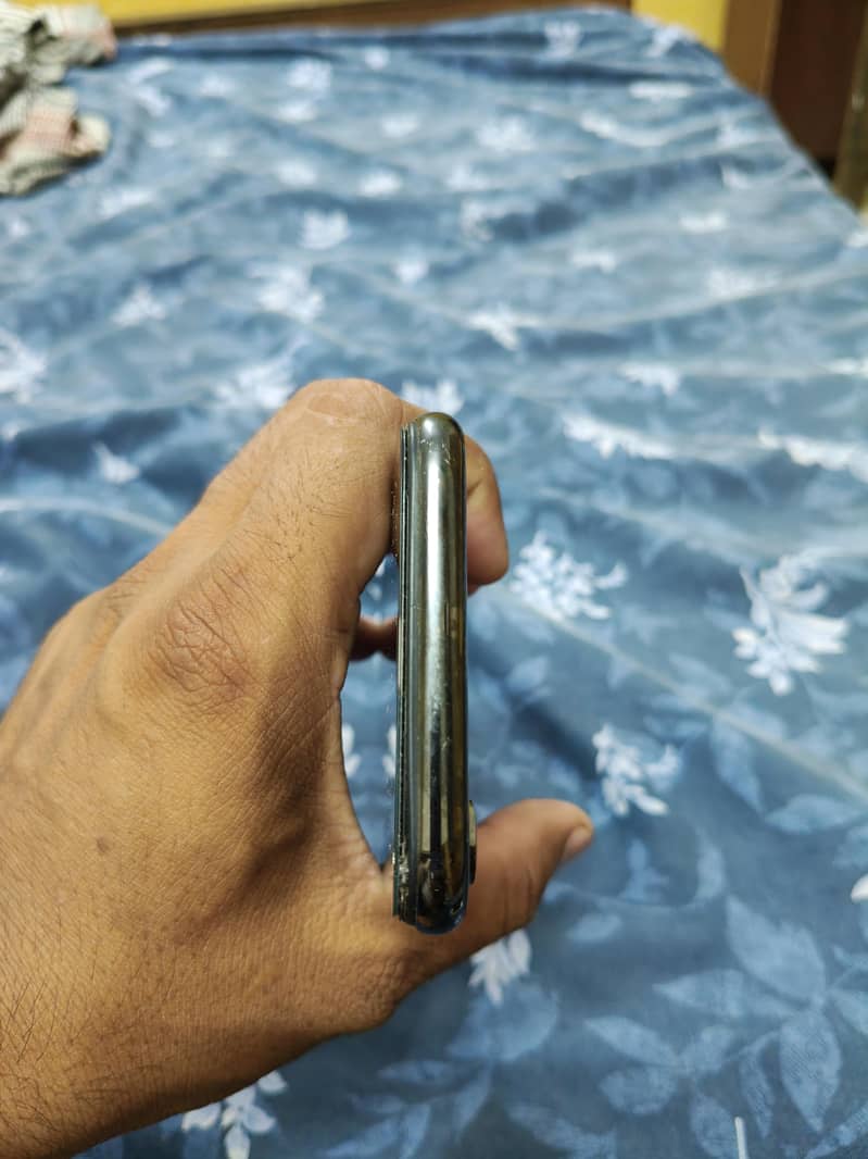 Apple iPhone X 1