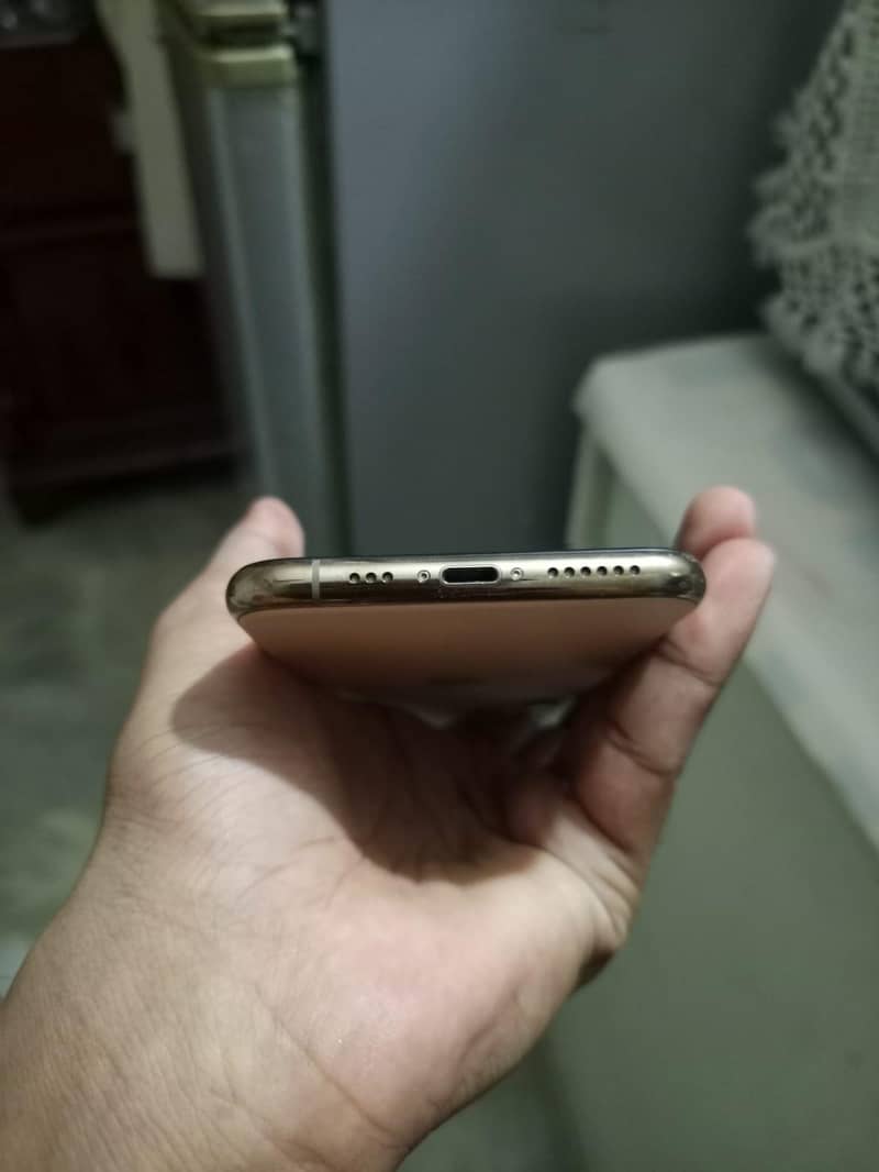 Apple iPhone 11 Pro 1
