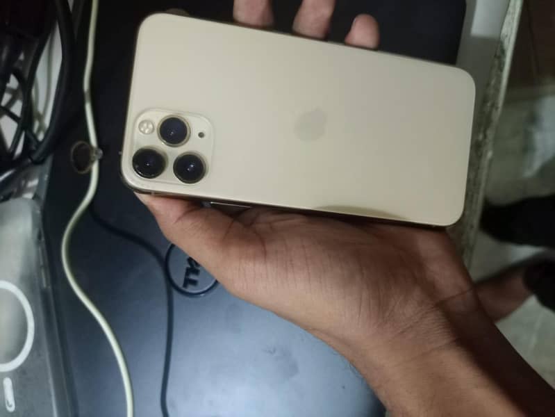 Apple iPhone 11 Pro 3