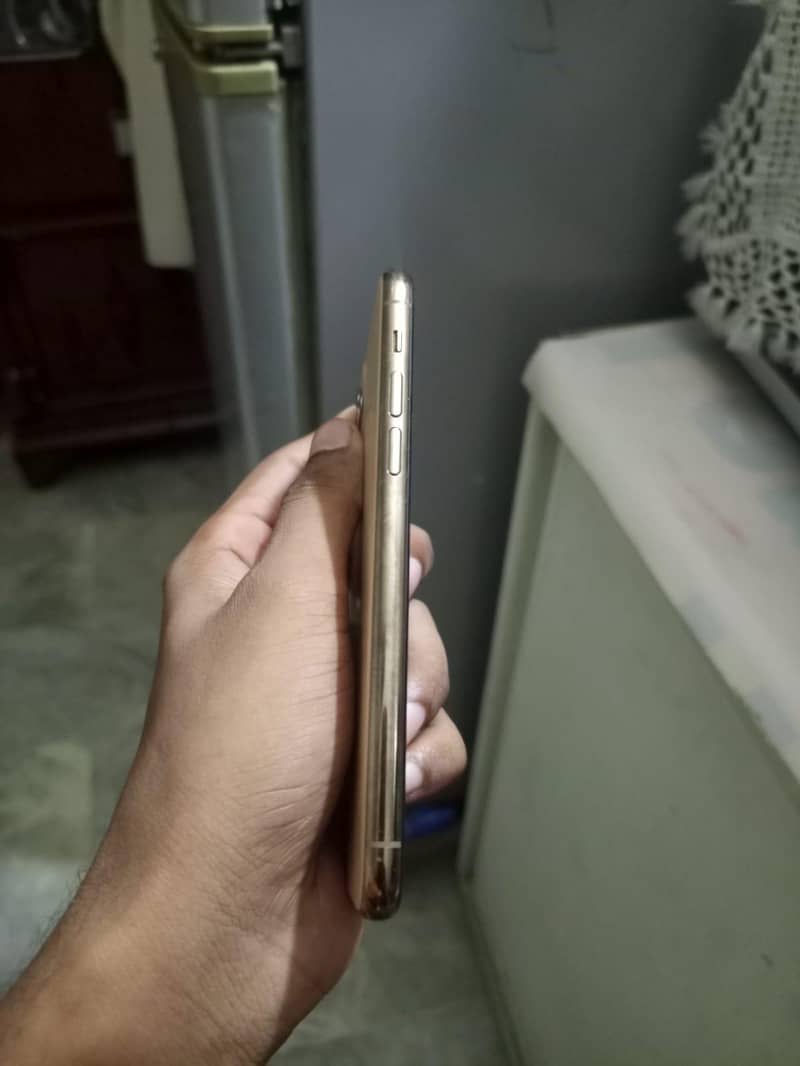 Apple iPhone 11 Pro 5
