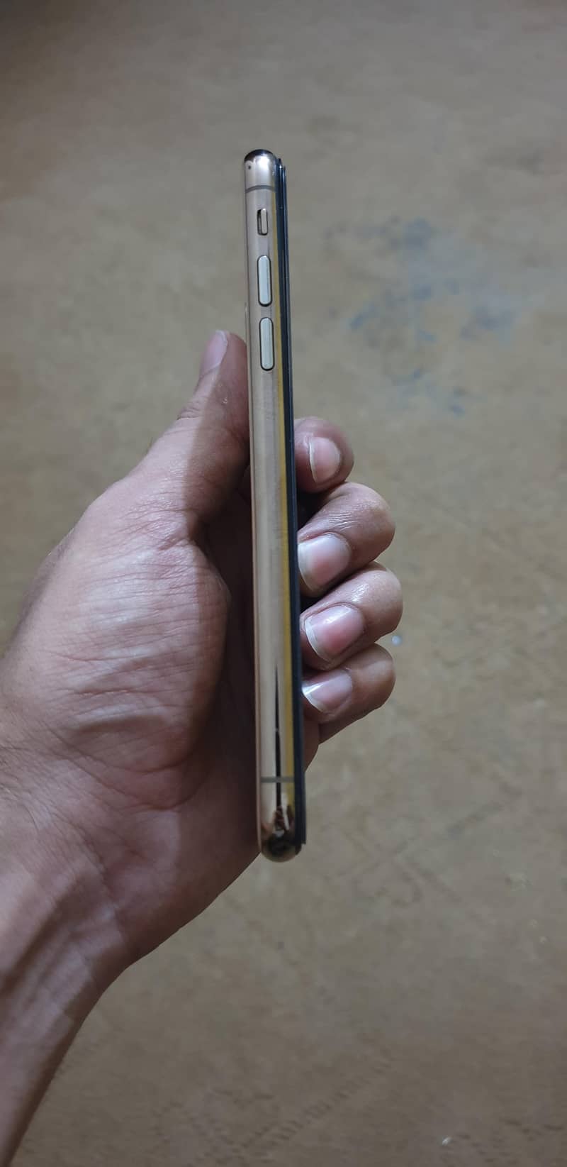 Apple iPhone XS 3