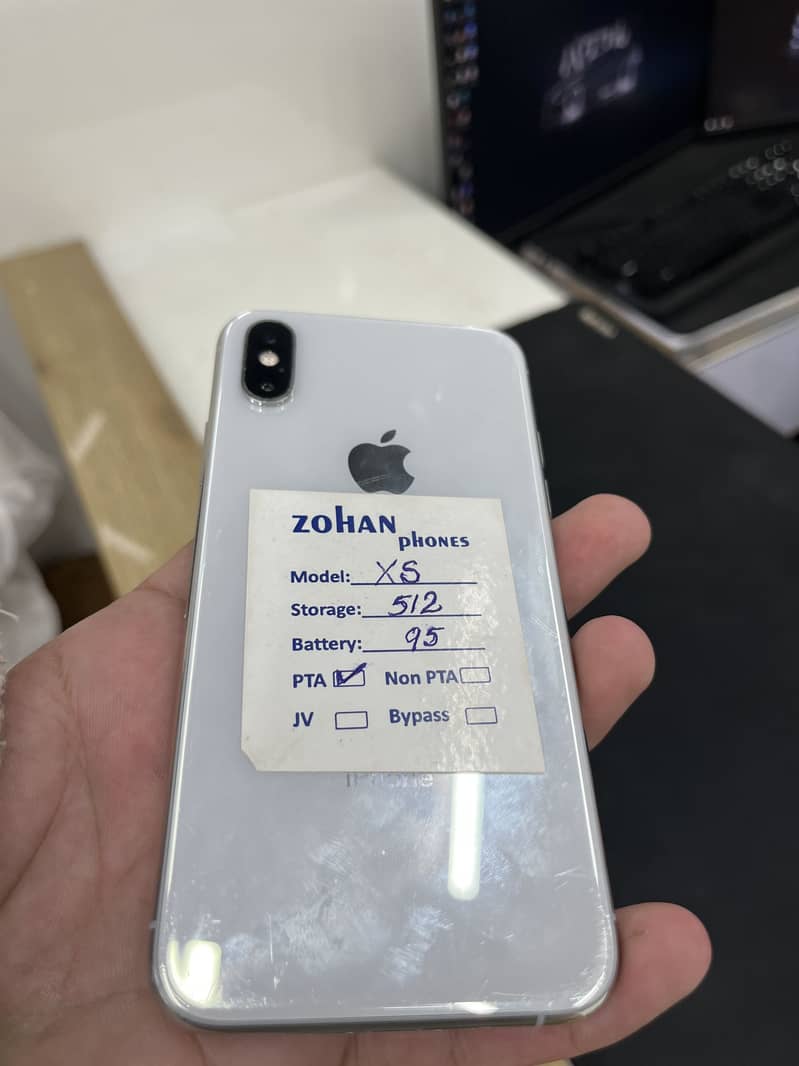 Apple iPhone XS 0