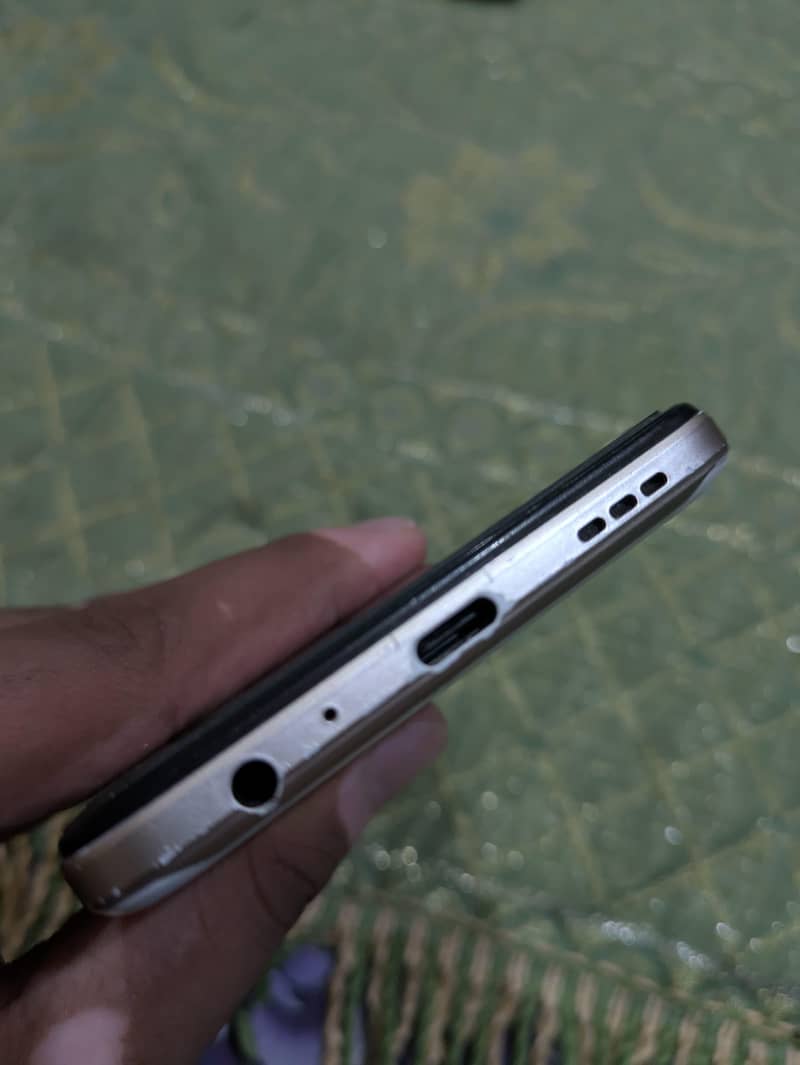 Tecno CAMON 18T 11