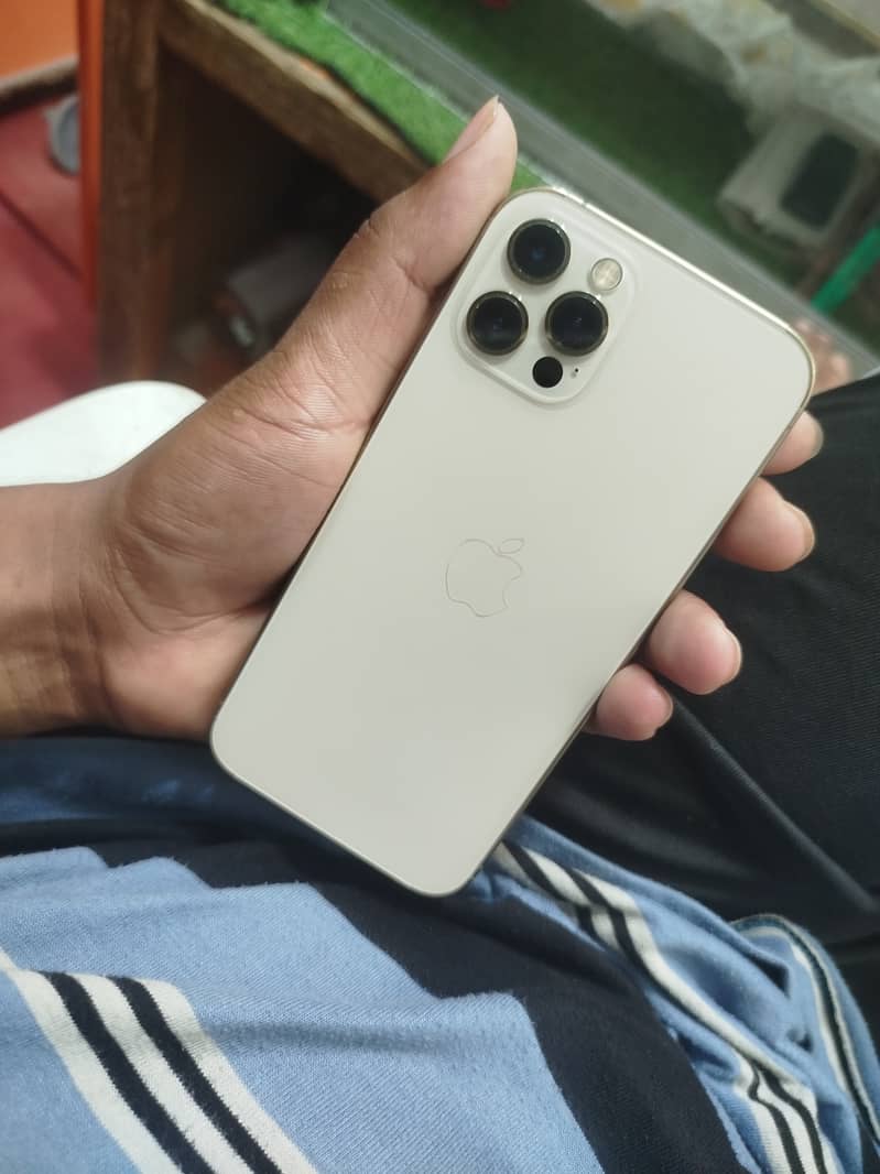 Apple iPhone 12 Pro 0