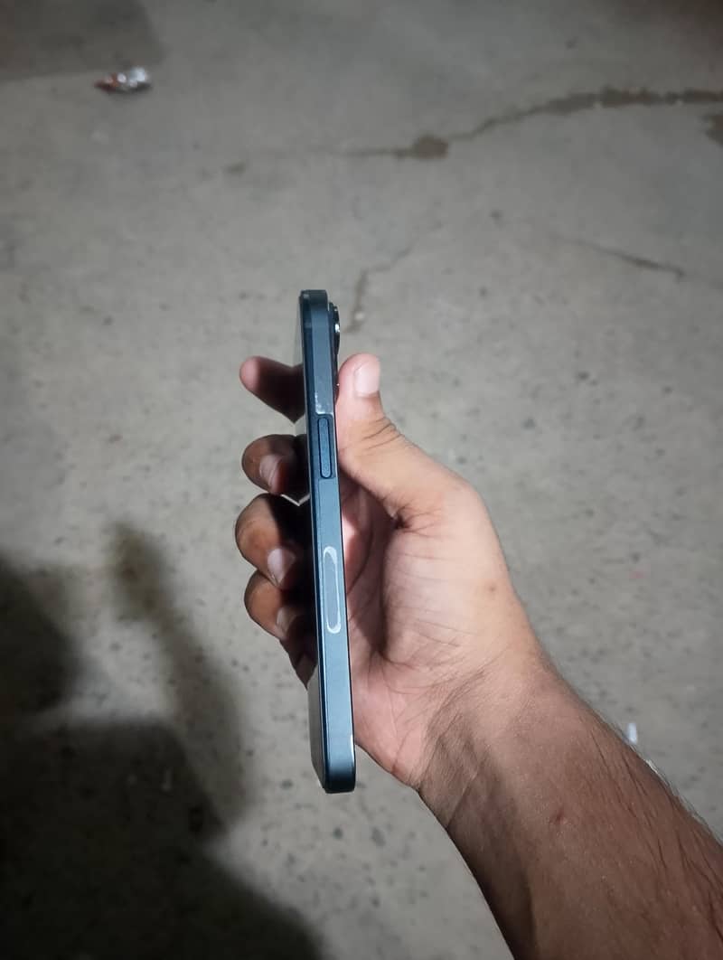 Apple iPhone 14 6