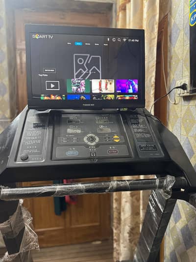 Heavy duty treadmill machine 10/10 ok condition with android lcd 16inc