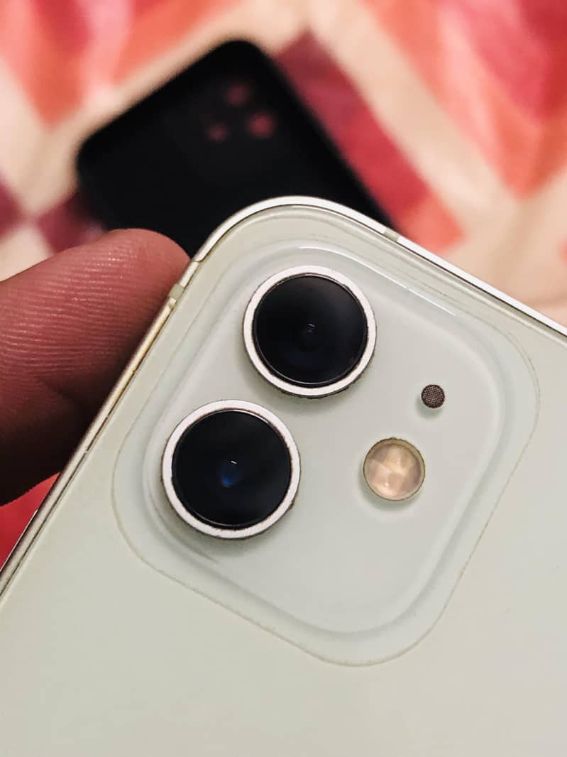 Apple iPhone 12 5