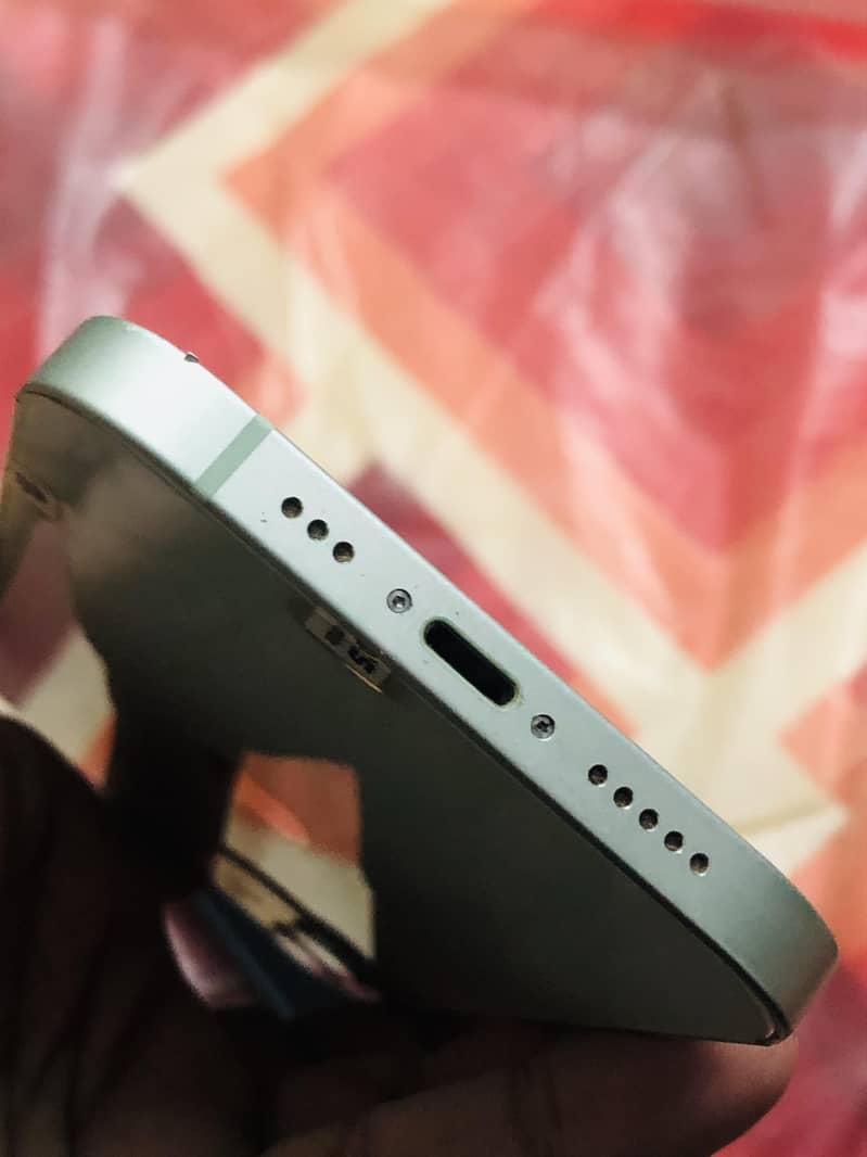 Apple iPhone 12 6