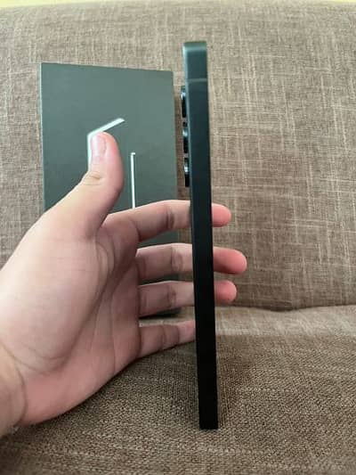 Samsung Galaxy S25 Ultra in excellent condition.  512GB Storage