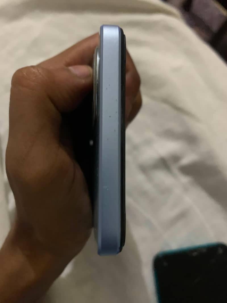 OPPO A60 4