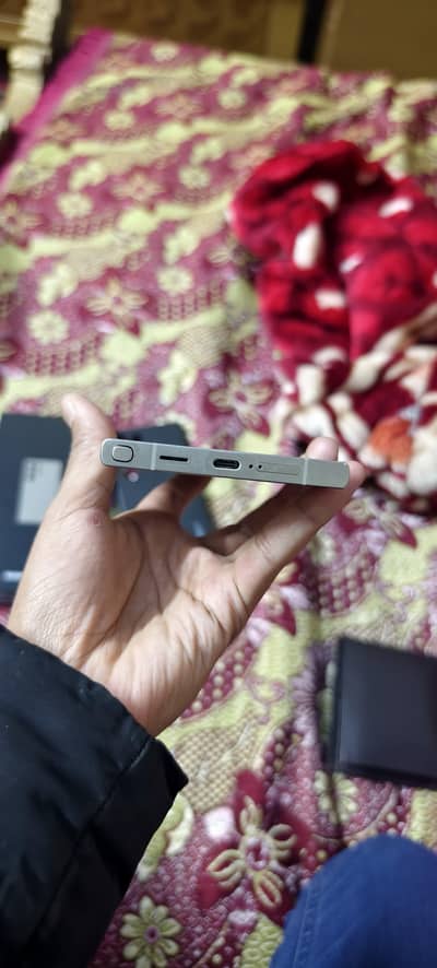 Samsung Mobile S24 Ultra mobile 12/256/gb new condition box open