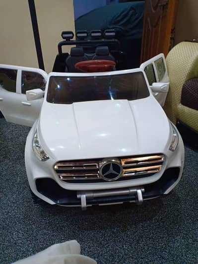 4 wheel motor car