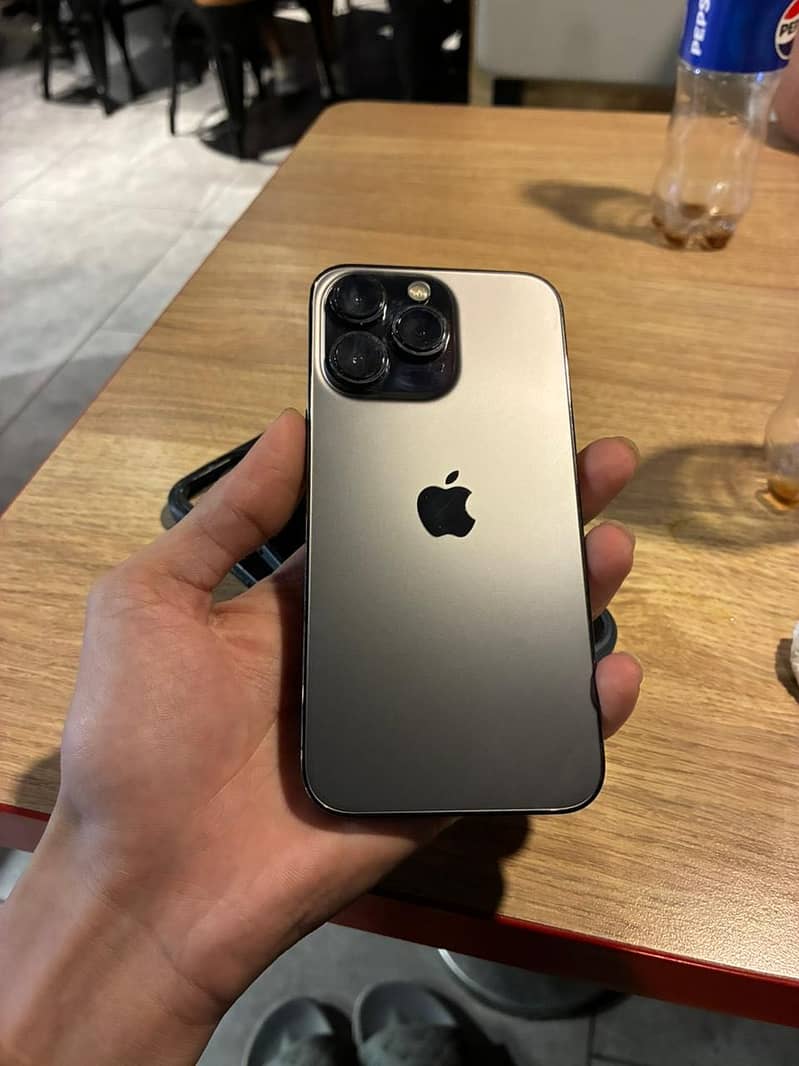iPhone 13 Pro (Sim working) 0