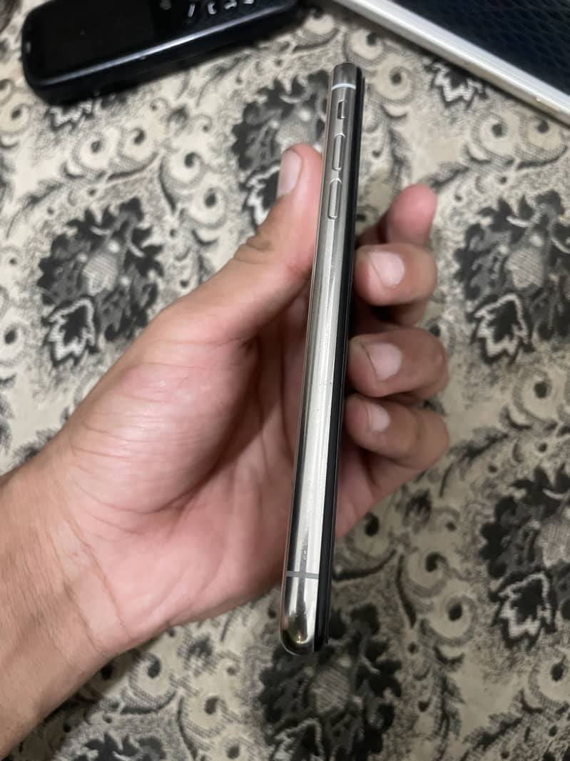 Apple iPhone X 0
