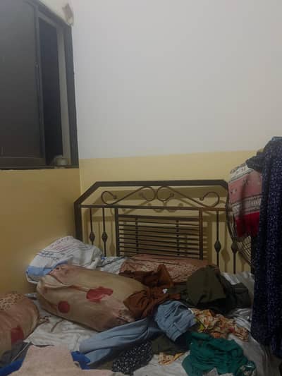 iron bed hy  only bed no form