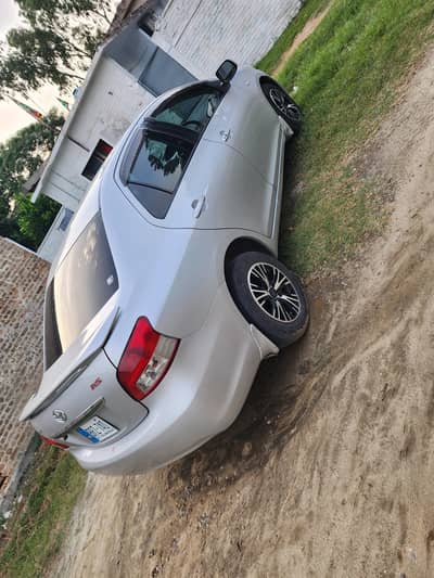Toyota Belta 2006