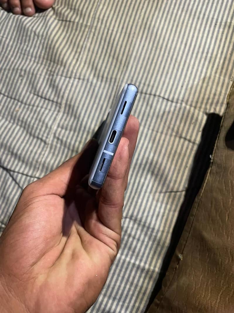 Google Pixel 7a 5