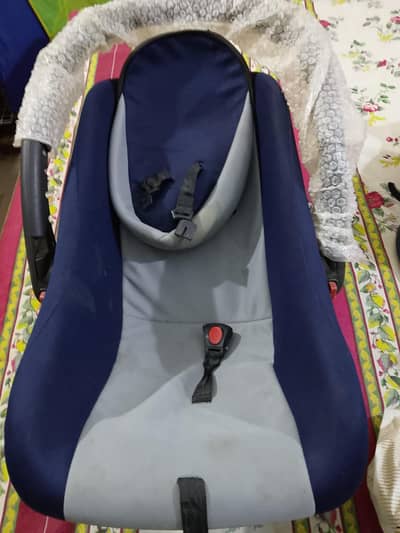 Baby carry cot
