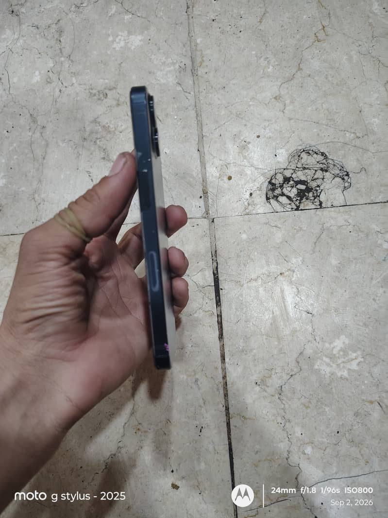 Apple iPhone 13 1