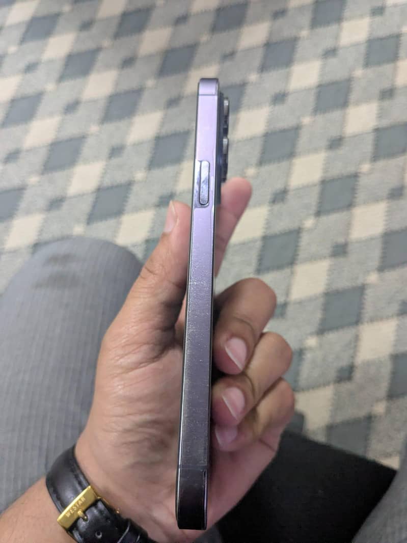 Apple iPhone 14 Pro Max 3