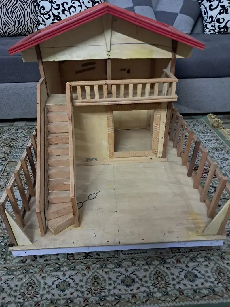 Wooden Cat House — photo 4