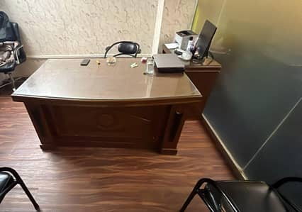 office Table chairs and cubicles