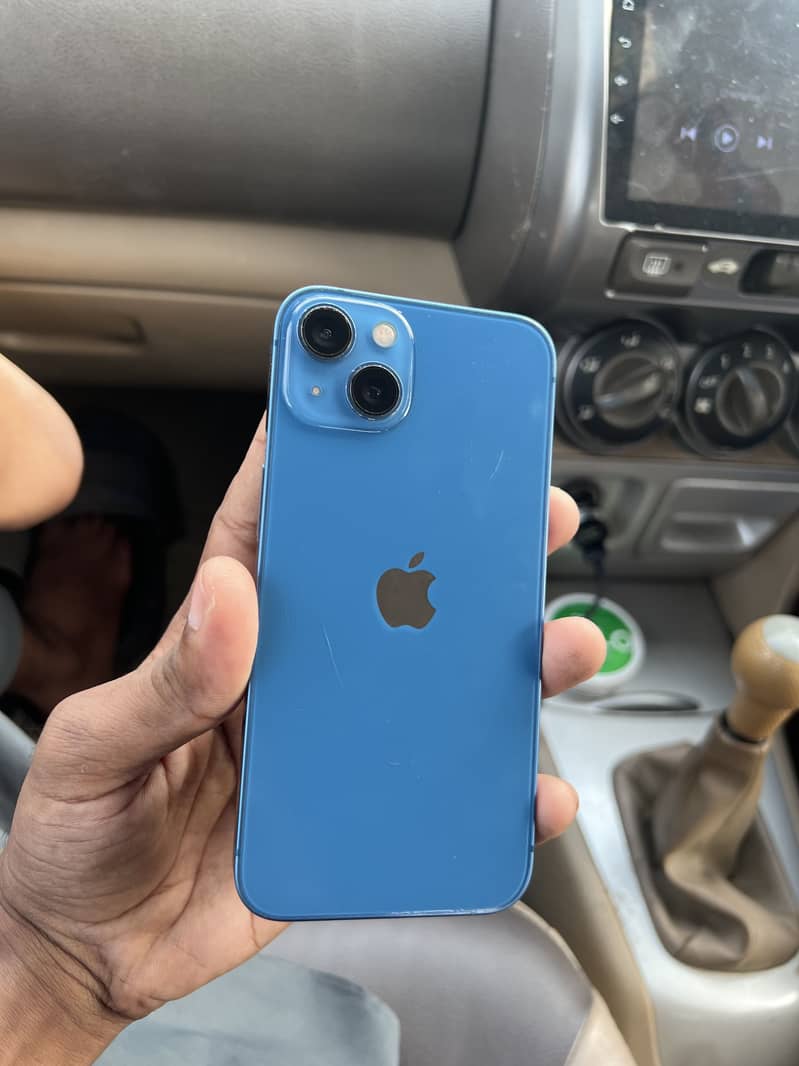 Apple iPhone 13 0
