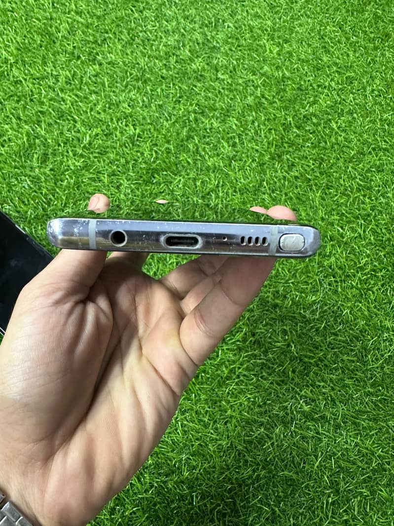 Samsung Mobile Note 8 6