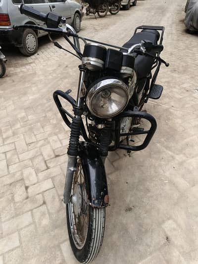 Suzuki GS150 2017/2018