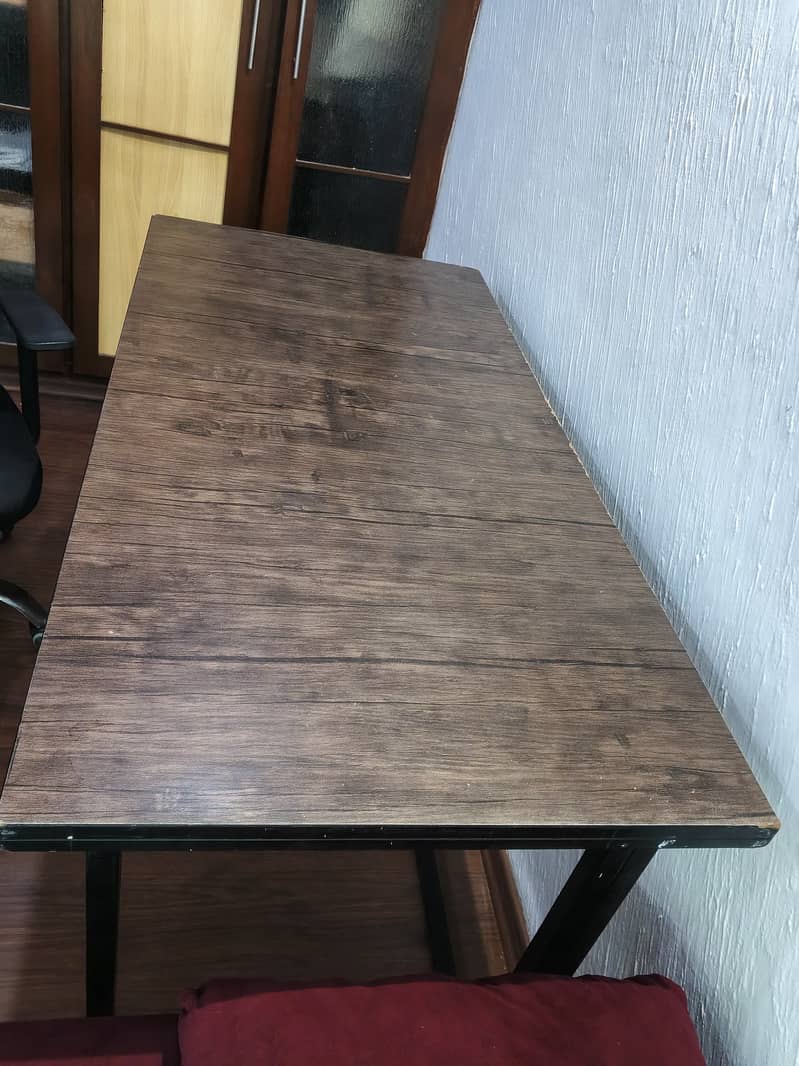 Computer Chair & Table 1