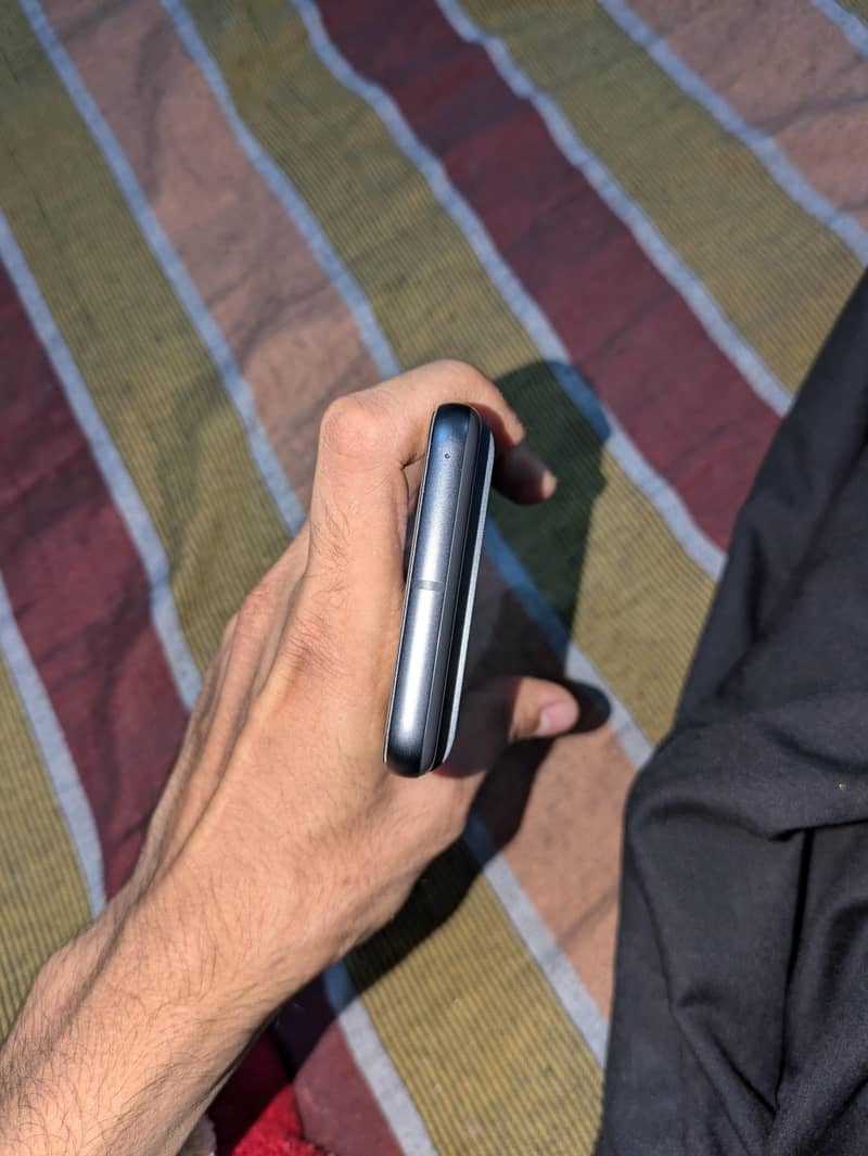 Google Pixel 8 2