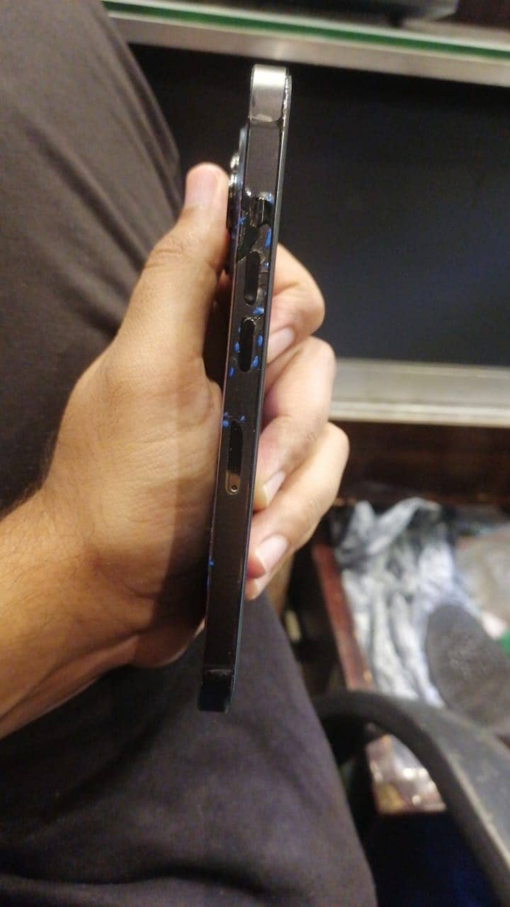 Apple iPhone 13 Pro 2