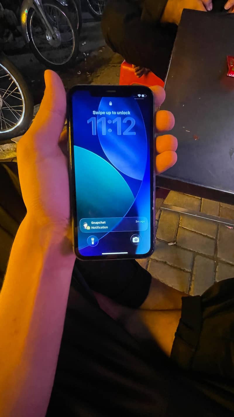 Apple iPhone 11 0