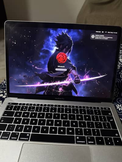 Macbook Pro late 2016-2017 13” 8Gb Ram 256Gb Storage