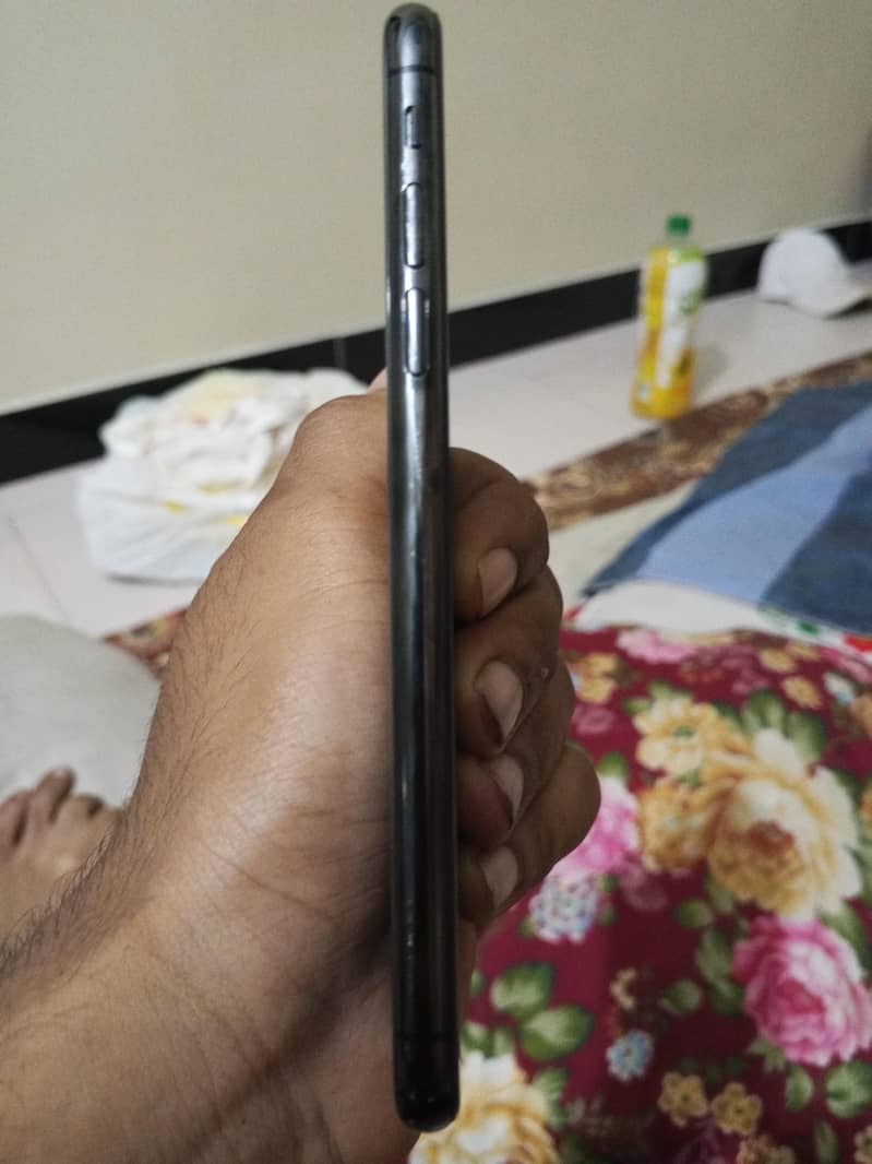 Apple iPhone X 2
