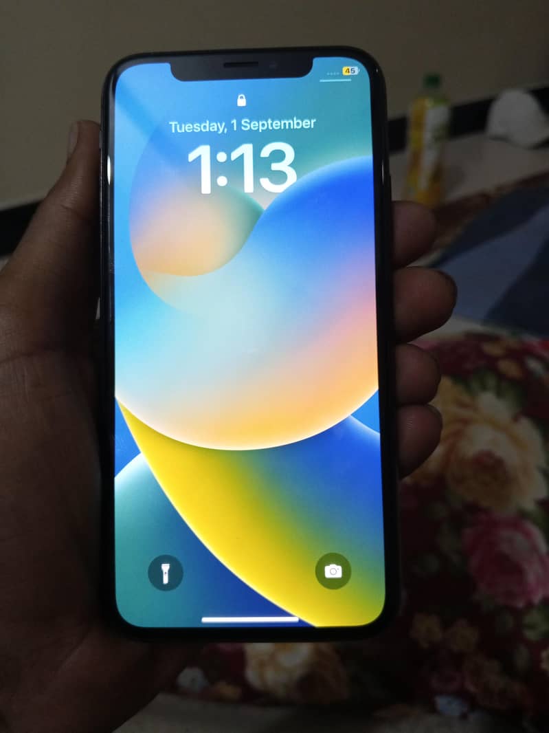 Apple iPhone X 3