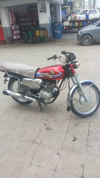 Honda 125 neat n clean condition packed engine no work required buy v