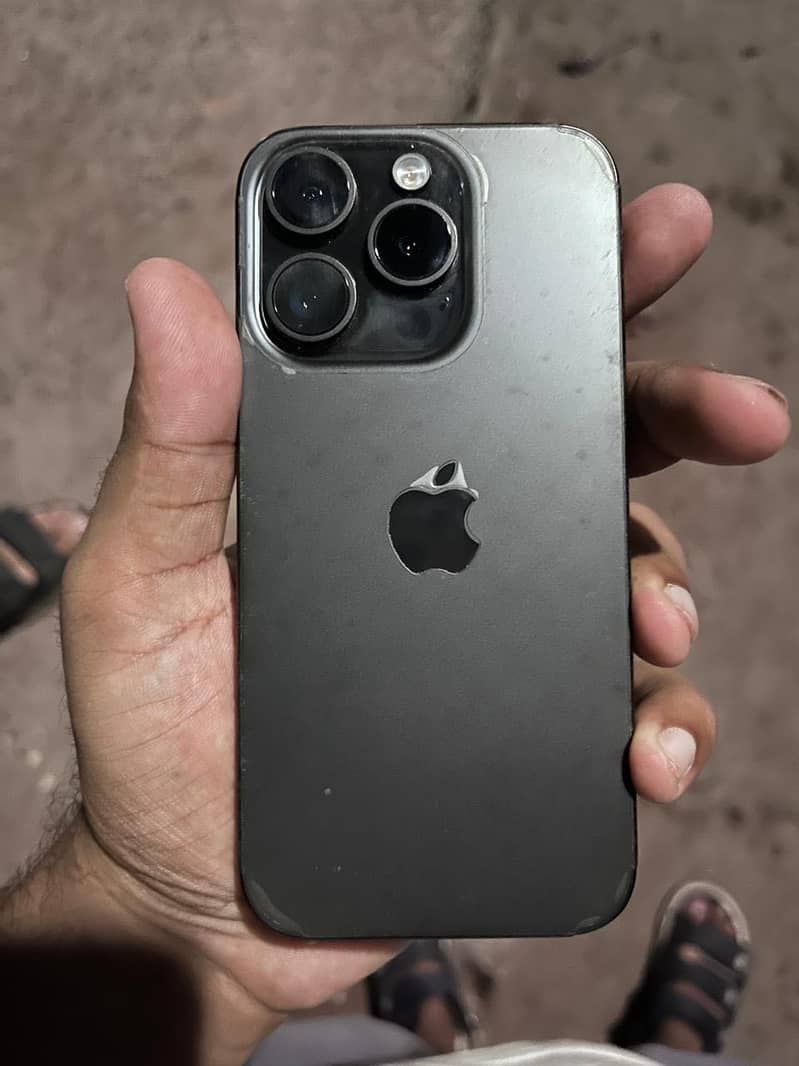 Apple iPhone 15 Pro 0