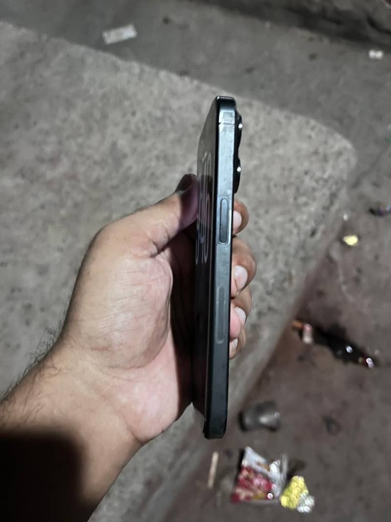 Apple iPhone 15 Pro 9
