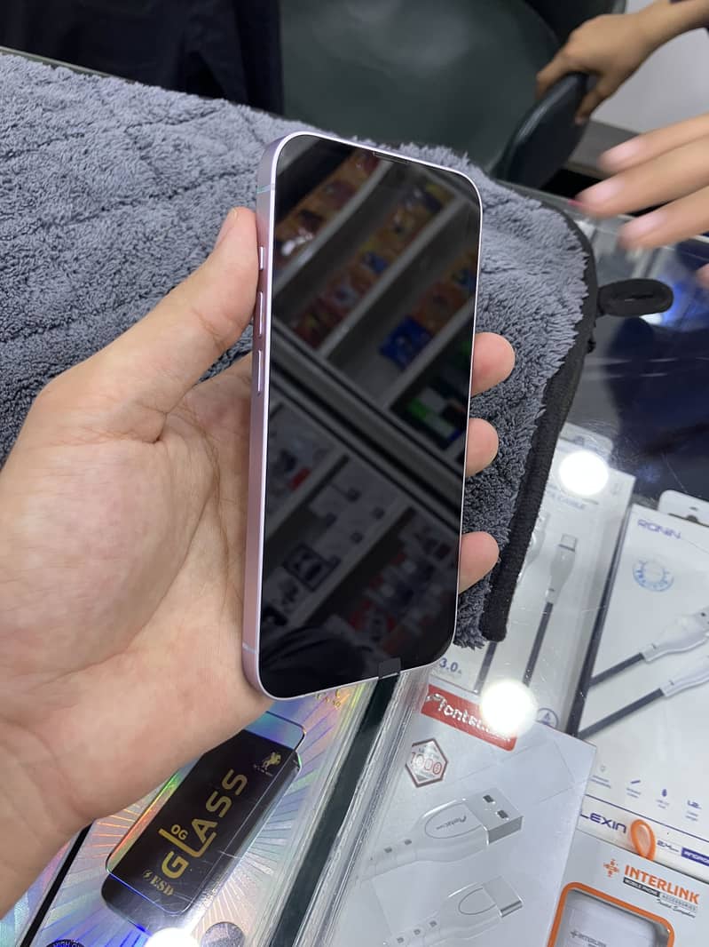 Apple iPhone 14 2