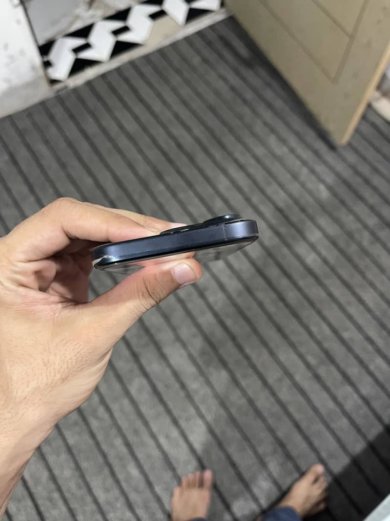 iPhone 15 pro 3