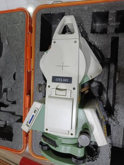 OTS. 682 foife total station