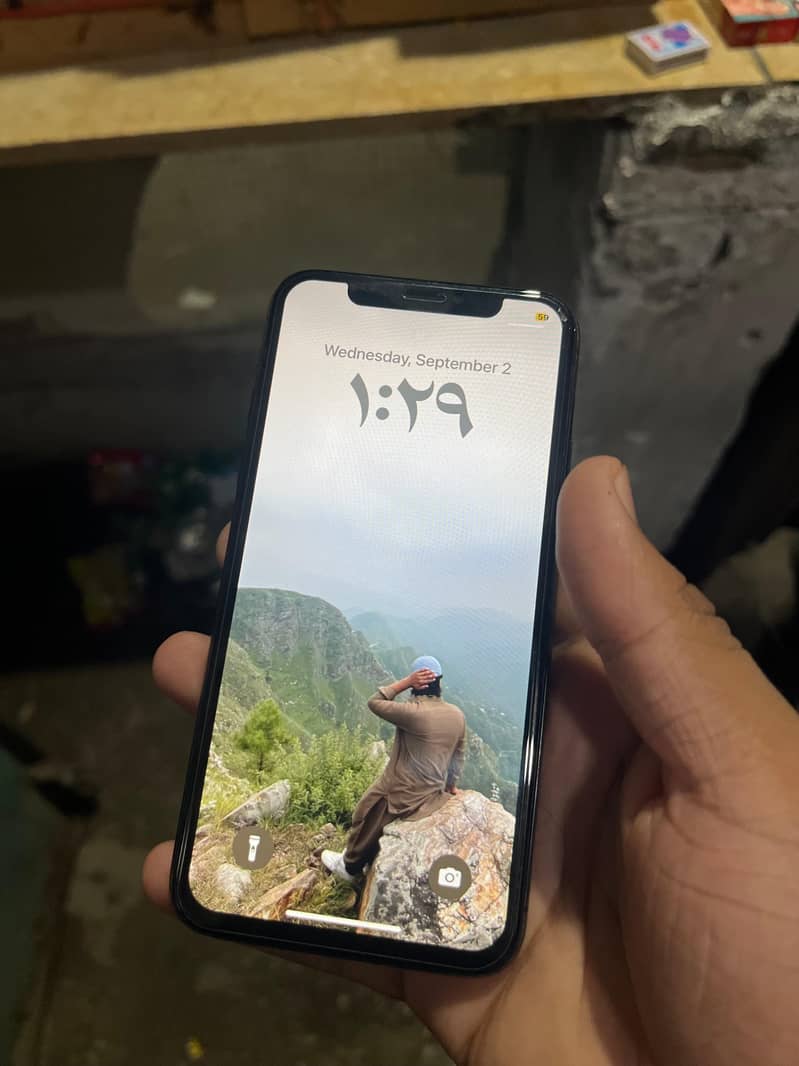Apple iPhone XS 4