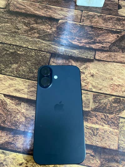 Apple iPhone 16